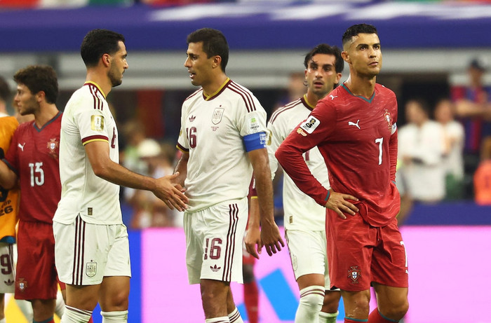 Cristiano Ronaldo chia tay World Cup 2026 sau màn trình diễn mờ nhạt, khi Bồ Đào Nha gục ngã trước Tây Ban Nha. Ảnh: Reuters