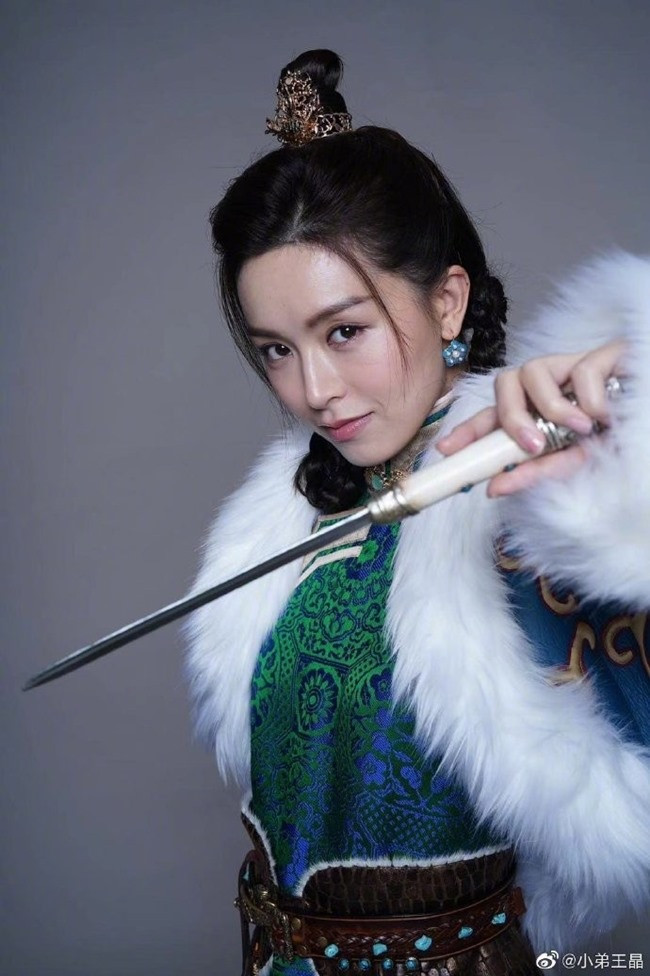 Mưu lược của Triệu Mẫn còn thể hiện ở cách nàng khai thác mâu thuẫn giữa Minh Giáo và các môn phái chính đạo.&nbsp;