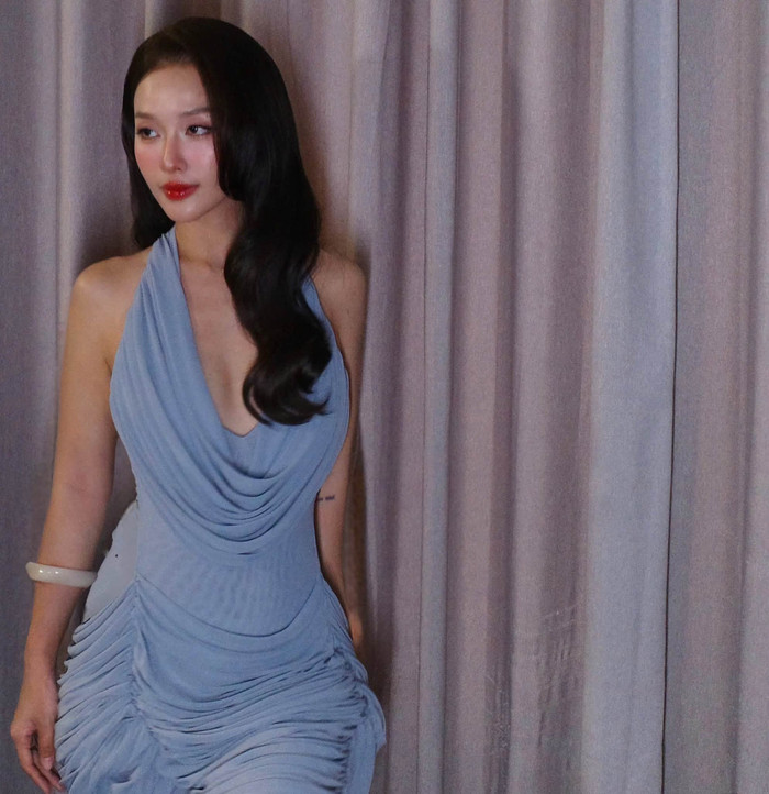 Khả Ngân khoe visual bừng sáng, trẻ trung ở tuổi U30. (Nguồn: FBNV)