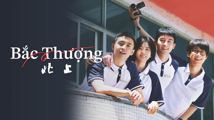 Lấy bối cảnh từ thập niên 1990 bên dòng kênh đào lịch sử, Bắc Thượng kể về một nhóm bạn trẻ lớn lên cùng nhau rồi rời quê để đến Bắc Kinh tìm kiếm cơ hội. Tác phẩm không thuần túy là phim học đường, song vẫn mang đậm tinh thần thanh xuân qua hành trình những người bạn thanh mai trúc mã bước vào đời. Từ những ước mơ giản dị, họ phải đối diện với áp lực mưu sinh, cạnh tranh nghề nghiệp và những thay đổi của xã hội hiện đại, để rồi dần nhận ra quê hương và ký ức tuổi trẻ vẫn là điểm tựa sâu sắc nhất.