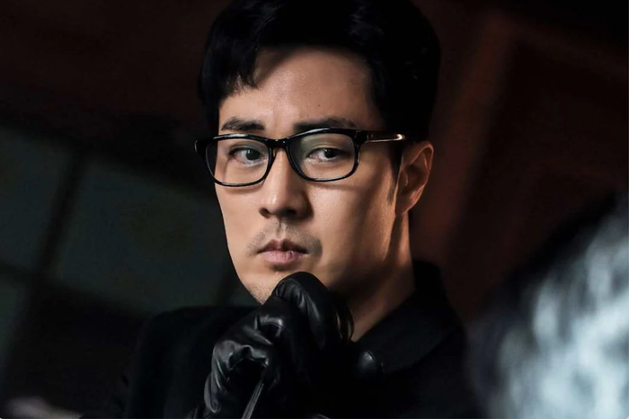 Agent Kim Reactivated dẫn đầu bảng xếp hạng nhờ câu chuyện hành động, báo thù kết hợp yếu tố gia đình. Phim xoay quanh Mr. Kim, người đàn ông có cuộc sống bình lặng với công việc văn phòng và cô con gái Min Ji. Tuy nhiên, phía sau vỏ bọc ấy là quá khứ của một cựu đặc nhiệm từng trải qua nhiều biến cố. Khi con gái bị bắt cóc, Mr. Kim buộc phải trở lại với bản năng chiến đấu, đối đầu thế giới ngầm để tìm con. Phim có sự tham gia của So Ji Sub, Choi Dae Hoon, Yoon Kyung Ho, Son Na Eun và khách mời đặc biệt Ok Taec Yeon, phát sóng trên SBS và Netflix.