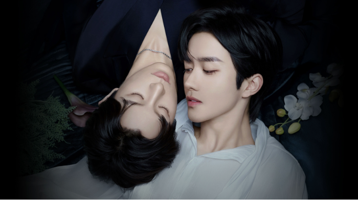 Còn được biết đến với tên gọi ABO Desire, bộ phim xoay quanh Alpha Thịnh Thiếu Du (Khâu Đỉnh Kiệt), người đứng đầu một tập đoàn dược sinh học hàng đầu, và Omega Hoa Vĩnh (Hoàng Tinh). Ngay từ lần gặp đầu tiên, cả hai đã bị thu hút mạnh mẽ bởi đối phương. Tuy nhiên, Hoa Vĩnh đang che giấu một bí mật có thể thay đổi tất cả.
