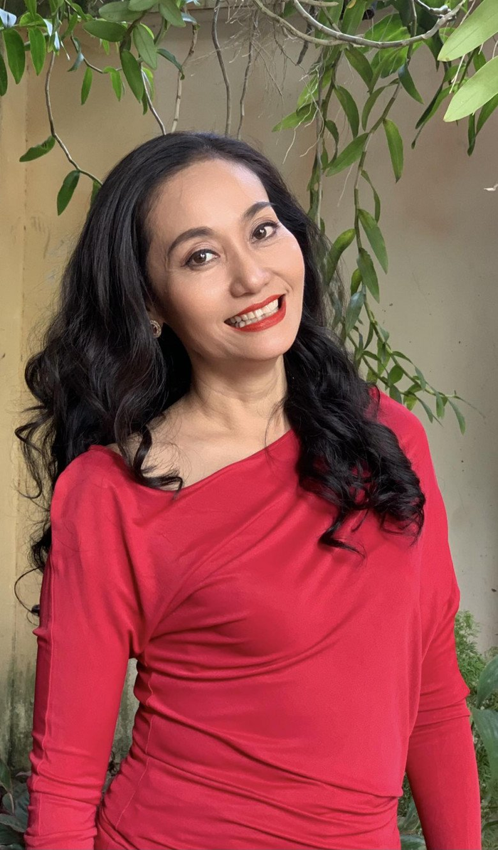 Mối duyên giữa Hoài Linh và Hạnh Thúy đến khá muộn nếu nhìn vào chặng đường hàng chục năm hoạt động nghệ thuật của cả hai.