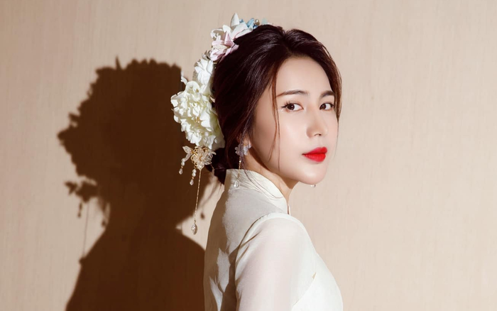 Thủy Tiên bất ngờ nhắc đến chuyện buông bỏ cách đây chưa lâu.
