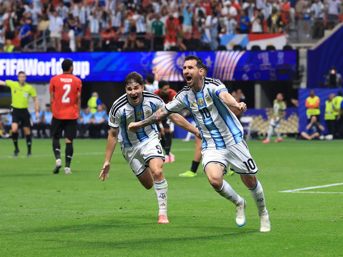 Lionel Messi bùng nổ đúng lúc, giúp Argentina ngược dòng trước Ai Cập, lập hai kỷ lục vĩ đại tại World Cup. Ảnh: FIFA