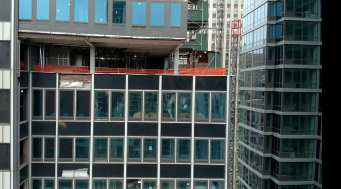 Lệnh sơ tán và phong tỏa đường phố đã được ban hành xung quanh tòa nhà ở Manhattan.&nbsp; @FDNY