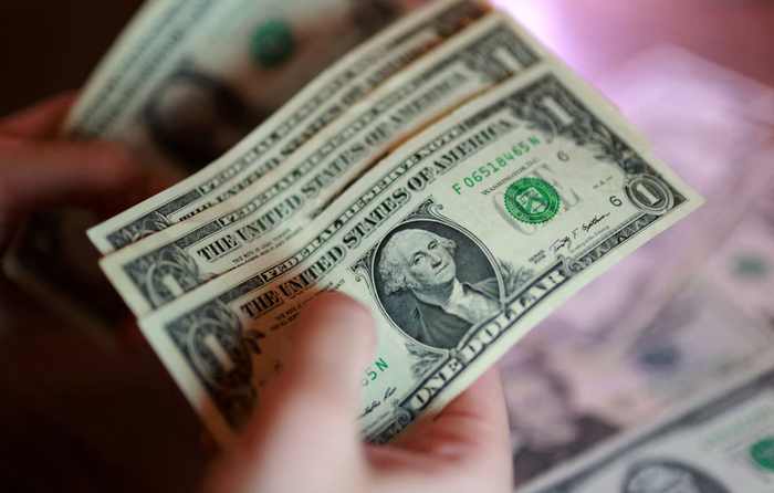 Đồng USD tăng lên mức cao nhất trong một tuần sau diễn biến mới tại Trung Đông. Ảnh: Reuters