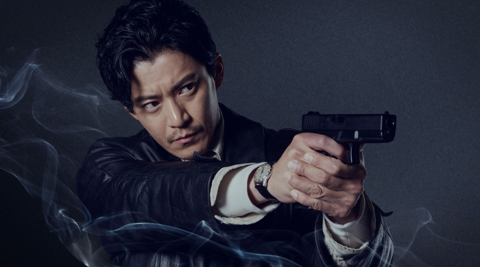 &nbsp;Shun Oguri trong vai nam chính Kenji Okamoto - một thám tử cảnh sát vừa trở lại sau khi bị đình chỉ công tác. Ảnh: Netflix&nbsp;