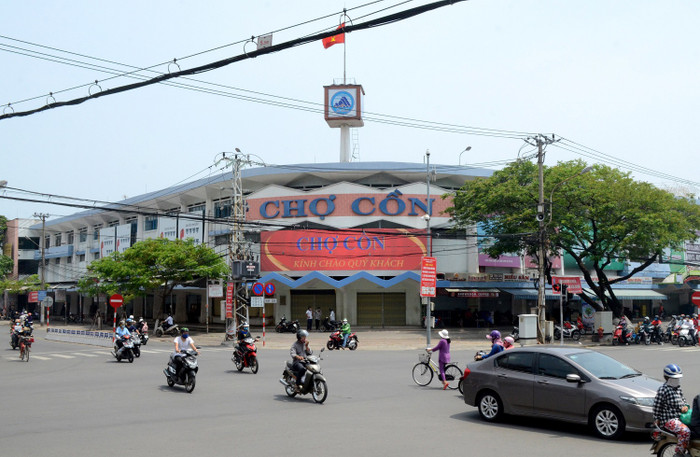 Theo chân Mỹ Tâm, khám phá những khu chợ ẩm thực làm nên nhịp sống Đà Nẵng Ảnh 3