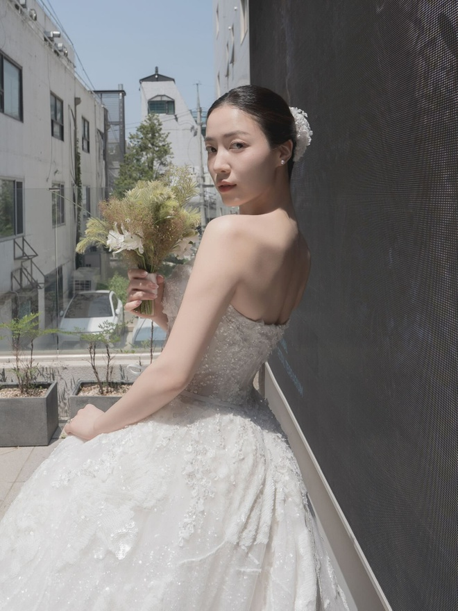 Ryu Hwa Young sẽ tổ chức hôn lễ vào ngày 12/9 với bạn trai hơn cô 3 tuổi.