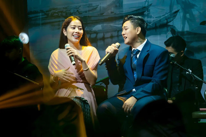 Nam Em và Hoài Lâm là hai giọng ca đặc biệt của showbiz Việt.