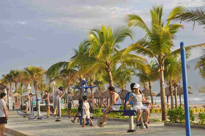 Khung cảnh nhẹ nhàng, bình yên của người dân Đà Nẵng lúc sáng sớm. Ảnh: báo Dân Trí