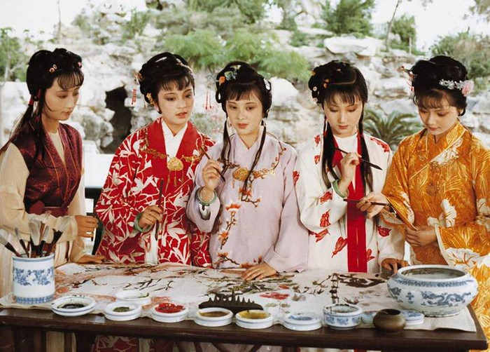 Hồng Lâu Mộng 1987 là một kiệt tác truyền hình kinh điển với điểm đánh giá 9.7 trên Douban. Ảnh: Weibo