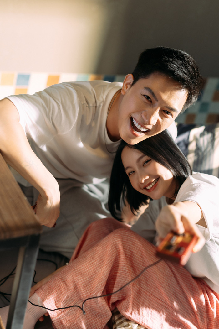 Chuyện tình của ca sĩ Anh Tú và nữ diễn viên trẻ gây xôn xao Ảnh 4