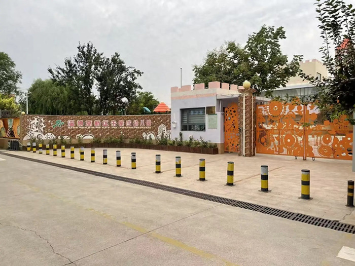 Phát hiện chân con đầy vết bầm, người cha xem camera rồi 'chết lặng' trước hành động của cô giáo Ảnh 1