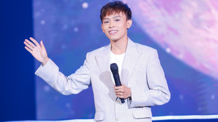 Ca sĩ Hồ Văn Cường.