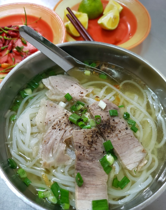 Bữa sáng đừng quên thưởng thức món hủ tiếu trứ danh Đồng Tháp. Ảnh: Du lịch miền Tây