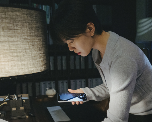 Go Se Yoon bắt đầu nghi ngờ những bí mật đang được cha mình che giấu.