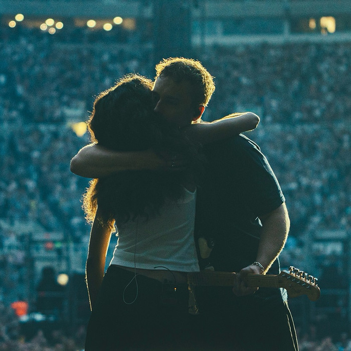 Sam Fender và Olivia Dean làm nên lịch sử, xô đổ kỷ lục 73 năm của bảng xếp hạng Anh Ảnh 3