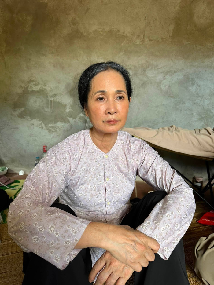 NSND Lan Hương gây chú ý với tạo hình người phụ nữ nông thôn giản dị trong dự án mới. Ảnh: FBNV.