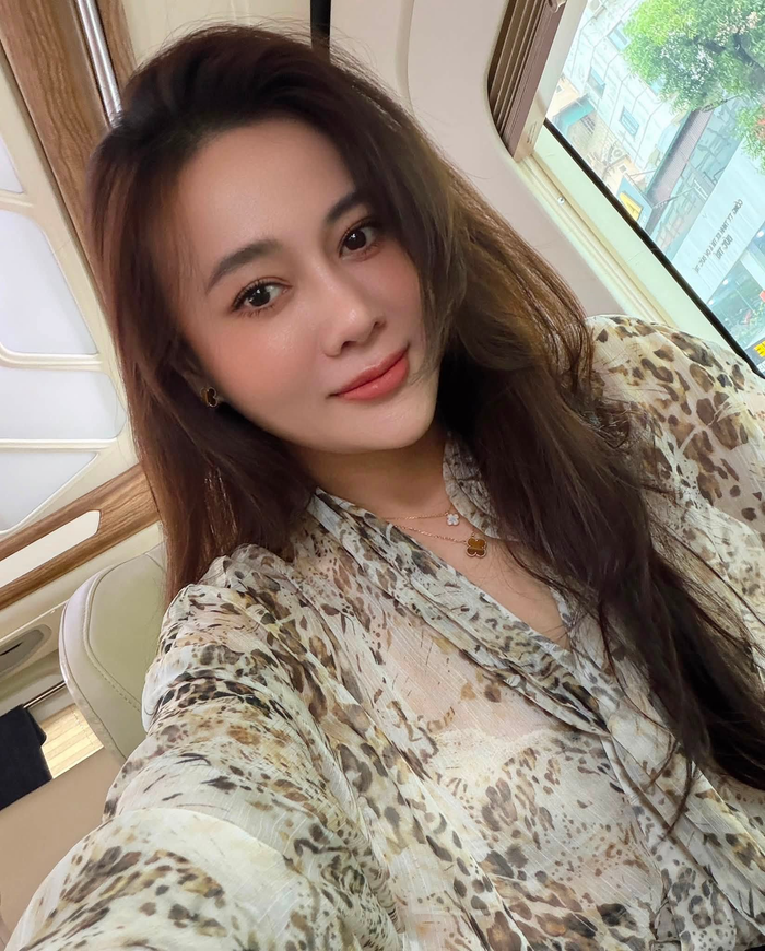 Hình ảnh Phương Oanh vào bếp mới đây.