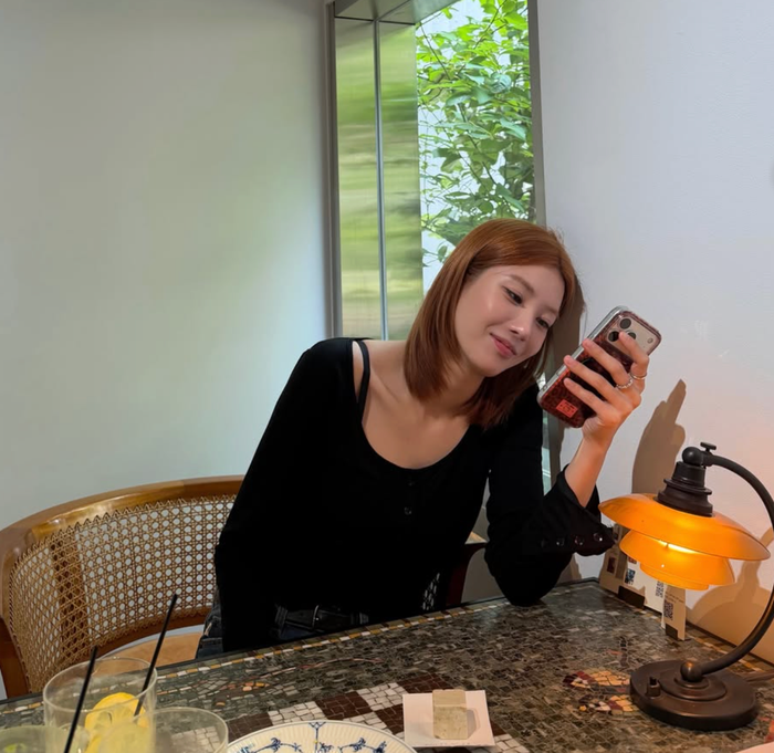 Những hình ảnh đời thường trong chuyến đi Nhật Bản vừa được Kwon Eun Bi chia sẻ mới đây.