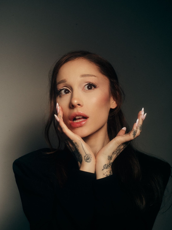 Ariana Grande lần thứ 7 đứng đầu Billboard 200 Ảnh 1
