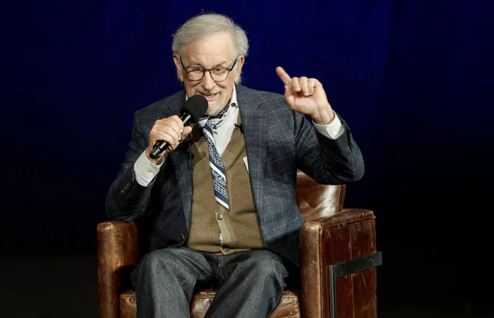 Đạo diễn huyền thoại Steven Spielberg.