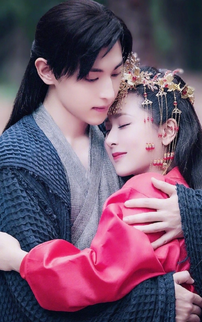 Dương Tử và Đặng Luân kết đôi ăn ý trong 'Hương mật tựa khói sương'.