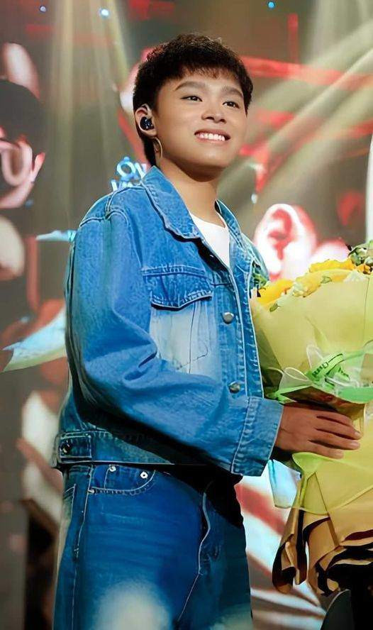 Ca sĩ Hồ Văn Cường.