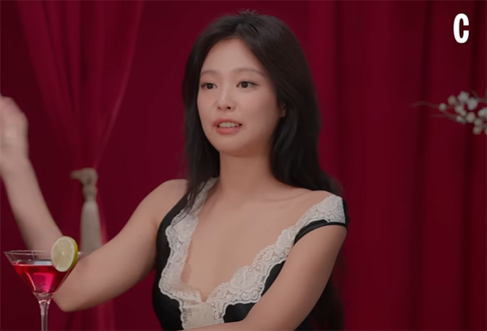 Jennie (BLACKPINK) xuất hiện trong chuyên mục Blind Date của kênh YouTube Cosmopolitan phiên bản Mỹ.&nbsp;