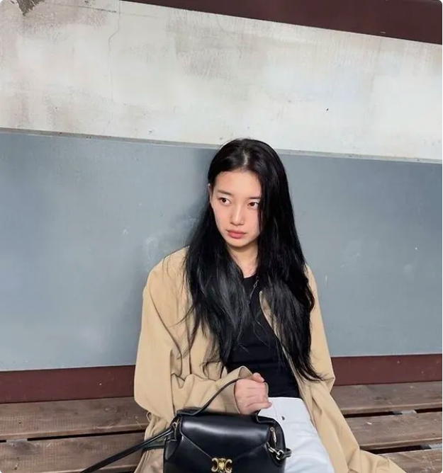 Bae Suzy gây chú ý với nhan sắc hiện tại Ảnh 2