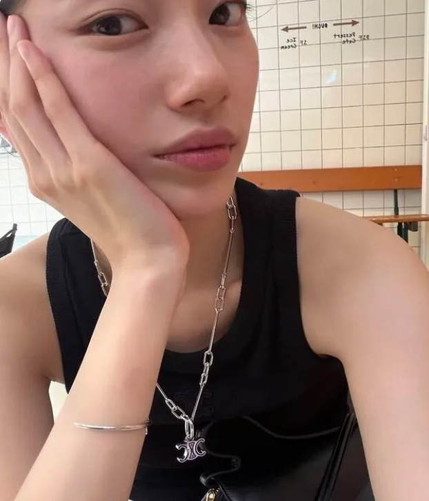 Bae Suzy gây chú ý với nhan sắc hiện tại Ảnh 1
