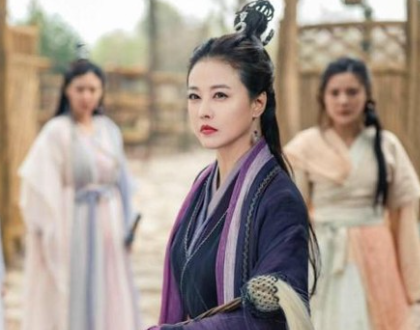 Bi kịch của Chu Chỉ Nhược nằm ở hành trình đánh mất sự trong sáng để đổi lấy những thứ nàng từng khao khát.