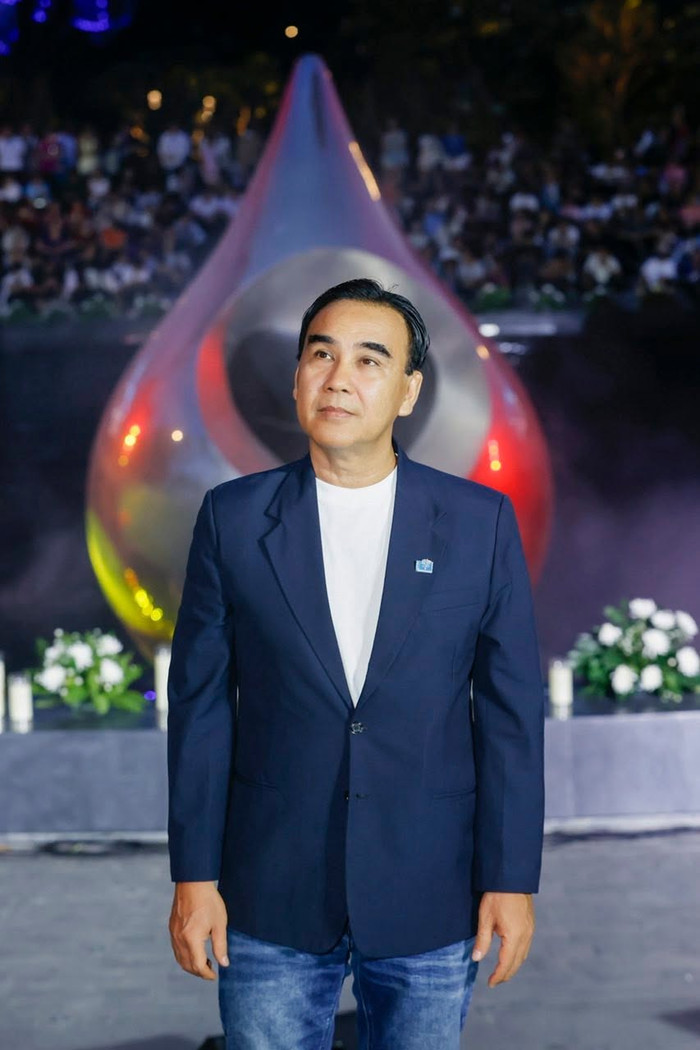 Nghệ sĩ Quyền Linh đã tìm thấy chất liệu mới cho điện ảnh sau khi đi Pháp.&nbsp;
