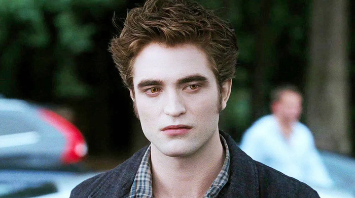 Robert Pattinson từng trở thành thần tượng toàn cầu nhờ Edward Cullen trong Twilight, thương hiệu điện ảnh thu hơn 3 tỷ USD. Ảnh: NSX.