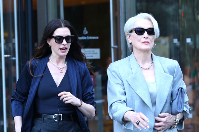 Gần 20 năm sau phần đầu, Anne Hathaway trở lại với vai Andy Sachs trong The Devil Wears Prada 2 bên cạnh Meryl Streep, Emily Blunt và Stanley Tucci. Ảnh: NSX.