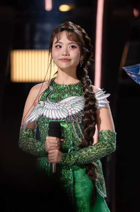 Phương Mỹ Chi duy trì sức nóng trong lĩnh vực âm nhạc.