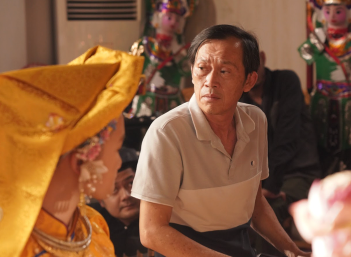 Hoài Linh trong buổi khai máy phim điện ảnh Người được chọn. Ảnh: ĐPCC