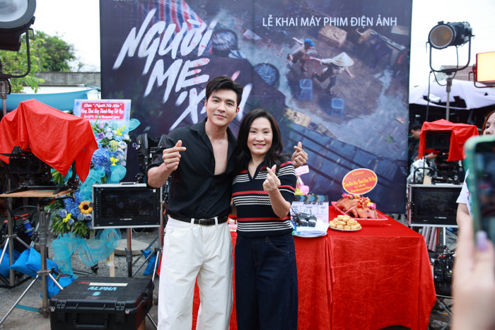 Vào cuối tháng 12, Hồng Đào tiếp tục trở lại màn ảnh rộng với Người Mẹ Xấu.&nbsp;