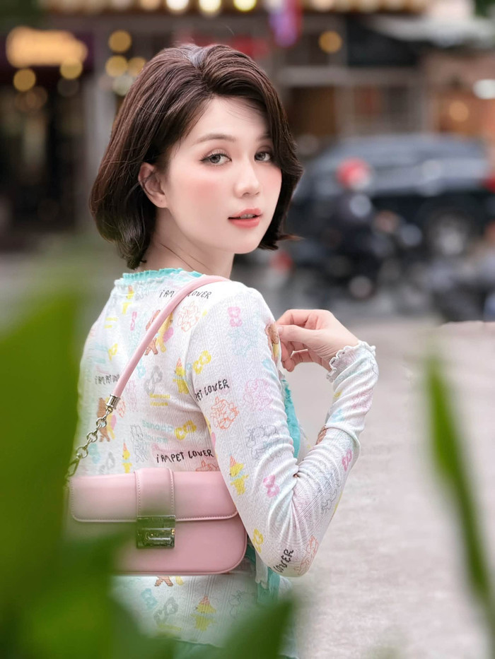 Ngọc Trinh duy trì sức hút với khán giả.