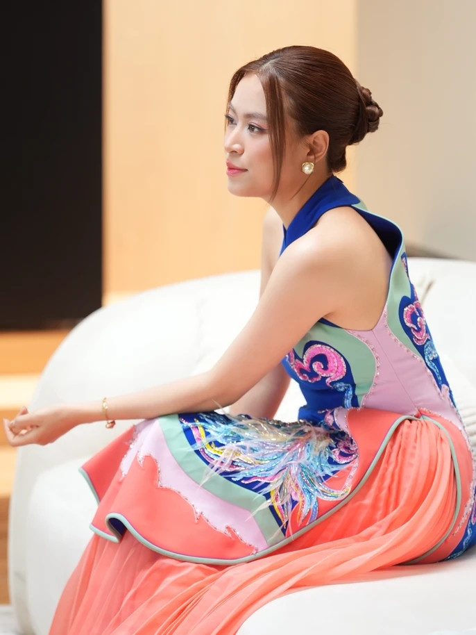 Ca sĩ Hoàng Thùy Linh ở hiện tại.