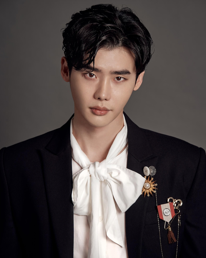 Màn tái xuất của Lee Jong Suk được kỳ vọng tạo thêm sức nóng cho dòng phim hài lãng mạn Hàn Quốc trong thời gian tới.