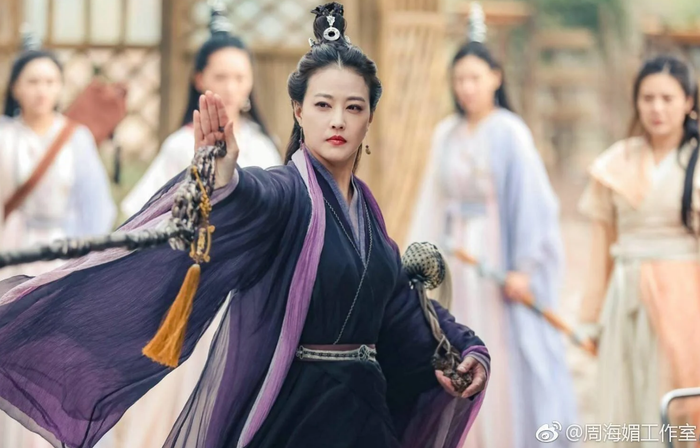 Diệt Tuyệt sư thái vì sự ra đi của người tình mà hóa thành người lạnh lùng, độc ác.