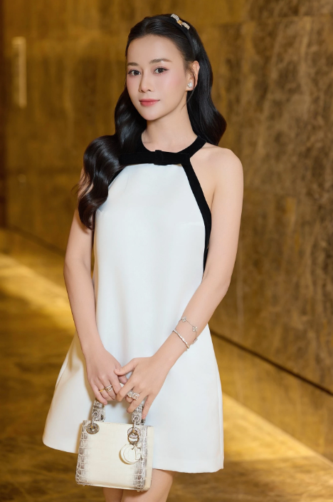 Diễn viên Phương Oanh.