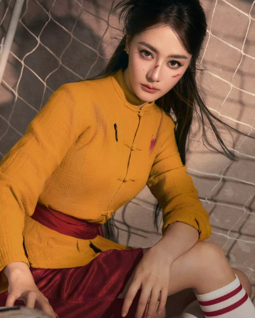 Bộ ảnh quảng bá Kungfu nữ túc của Địch Lệ Nhiệt Ba. Ảnh: Weibo