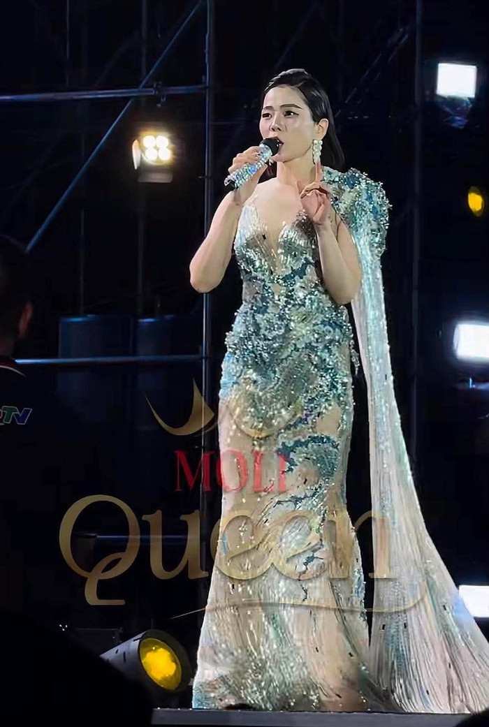 Lệ Quyên biểu diễn ở Miss World. (Ảnh chụp màn hình từ TikTok Moli Queen)