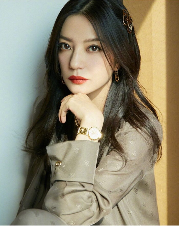 Triệu Vy trước khi nổ ra loạt ồn ào, nữ diễn viên là cái tên từng được săn đón bậc nhất Cbiz.