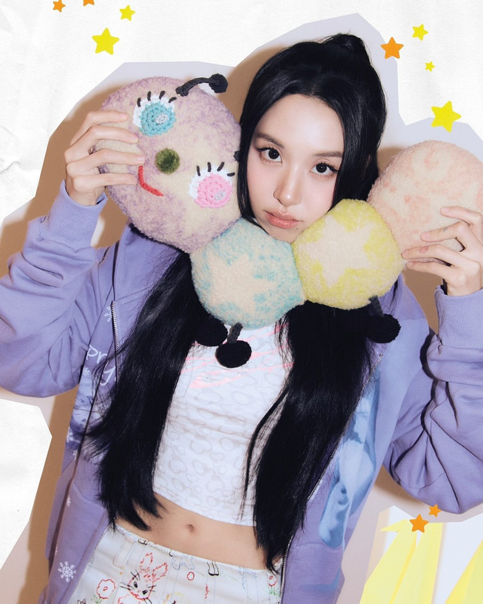 Chaeyoung trở thành thành viên thứ hai của TWICE rời JYP Entertainment, sau Jeongyeon.