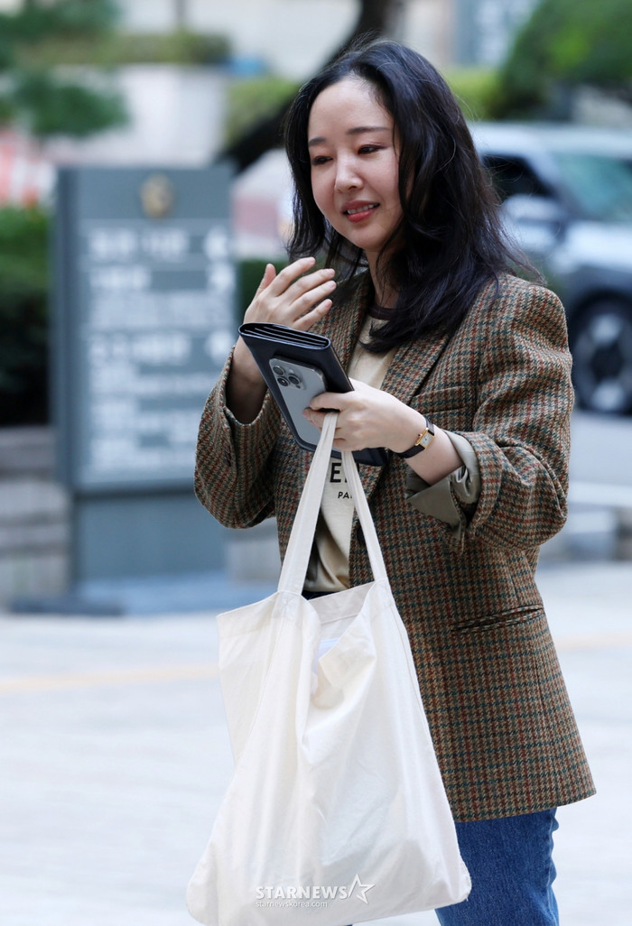 Min Hee Jin gặp biến cố Ảnh 6